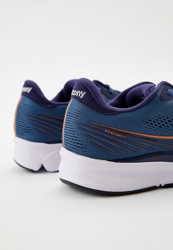 Кроссовки Saucony