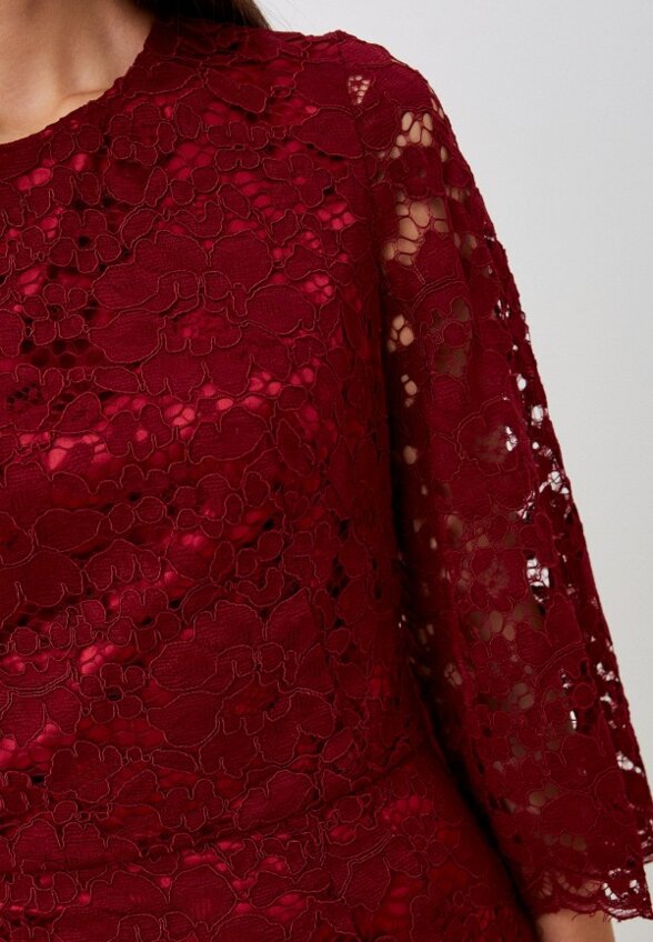 Платье MadaM T