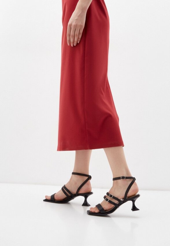 Босоножки Basconi