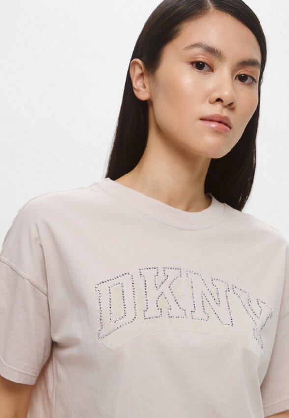 Футболка DKNY