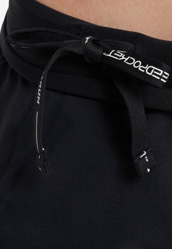 Шорты женские Under Armour Run Speedpocket, Черный