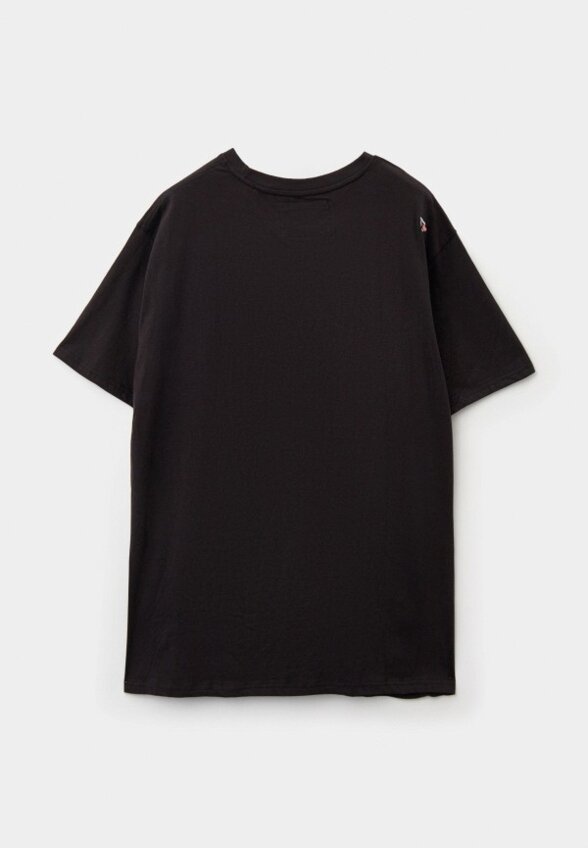 Футболка D555