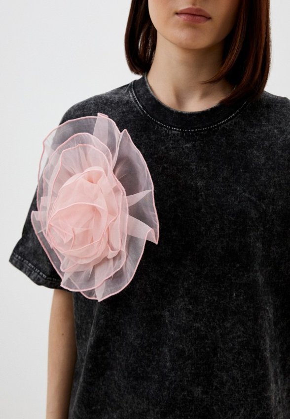 Футболка и брошь Francesca Peretti