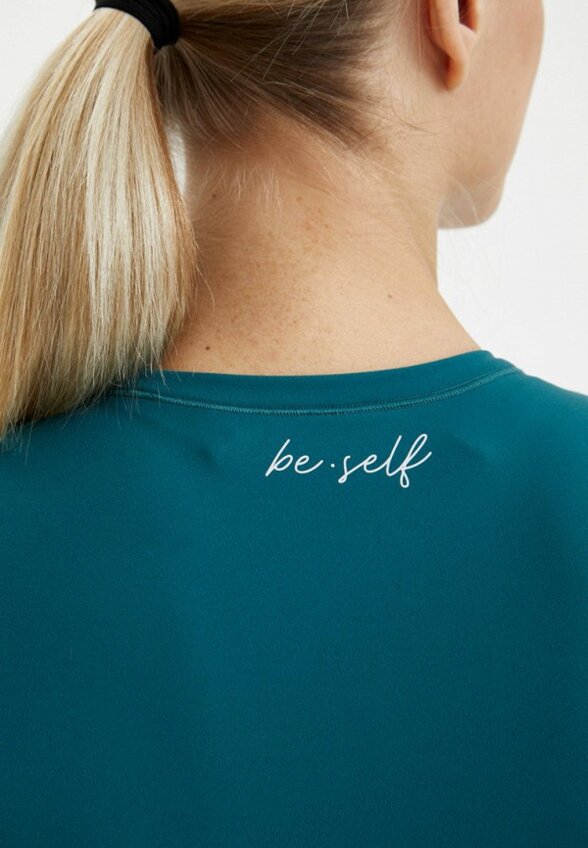 Топ спортивный Beself