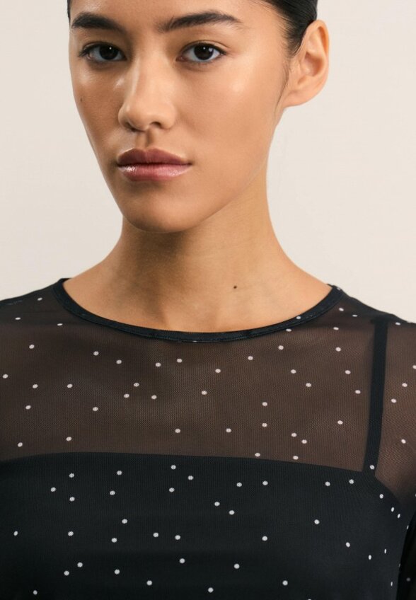 Лонгслив Zarina