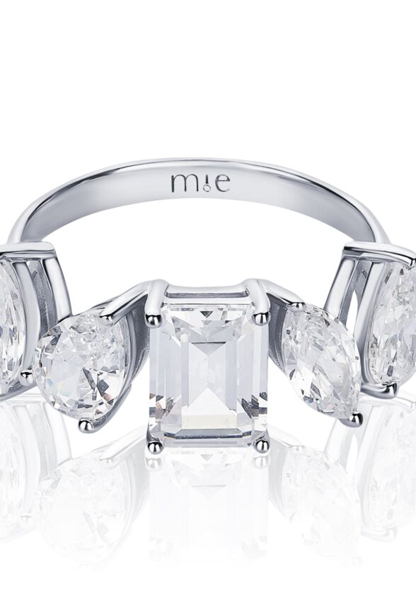 Серебряное кольцо ГРАЦИЯ с фианитами MIE