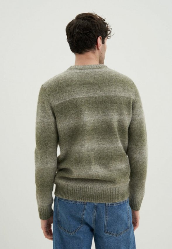 Джемпер Finn Flare