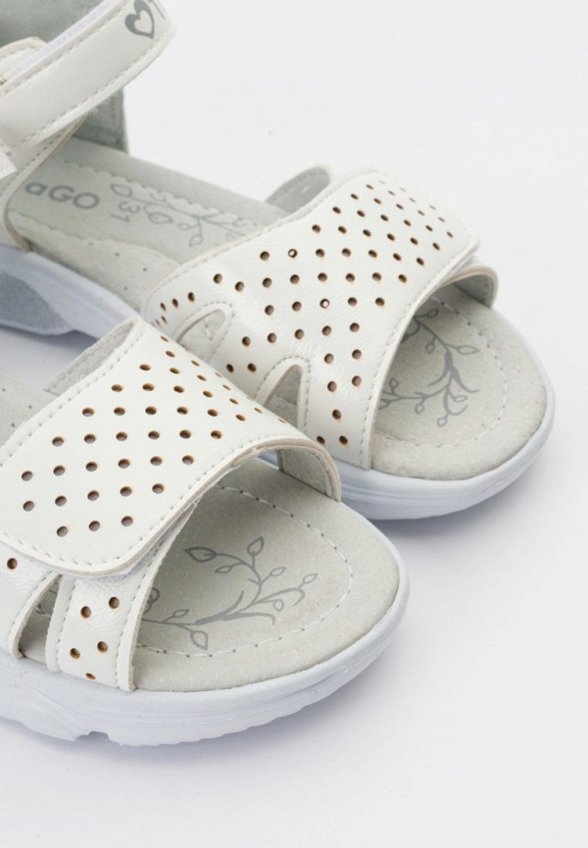 Сандалии Tikkago