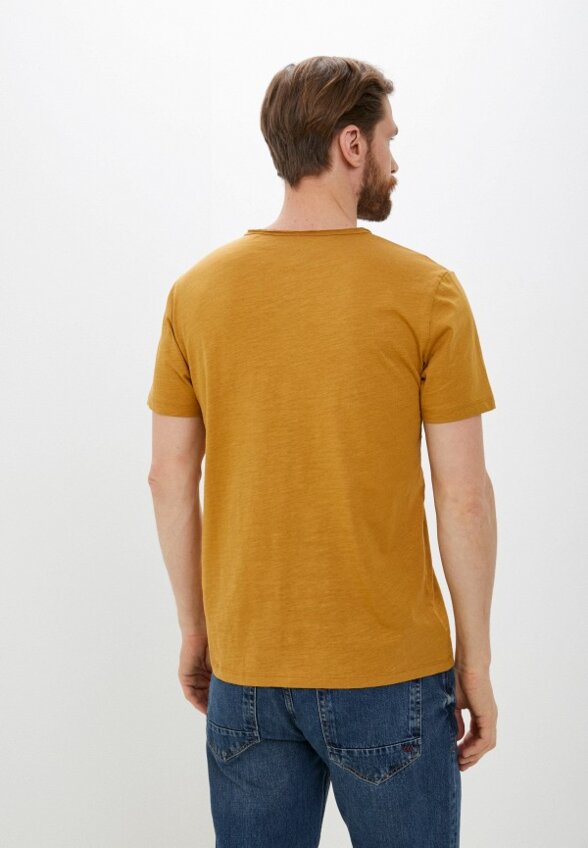 Футболка Colin's