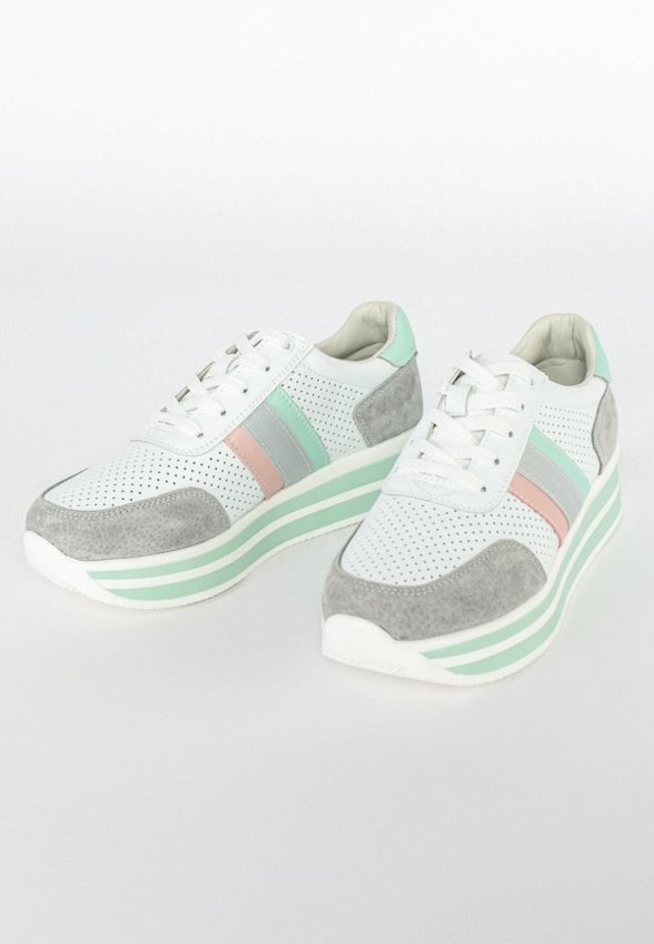 Кроссовки Gut