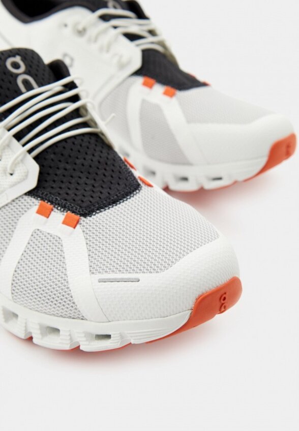 Кроссовки On