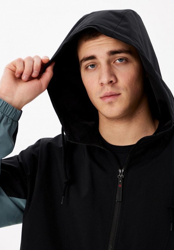 Ветровка Baasploa