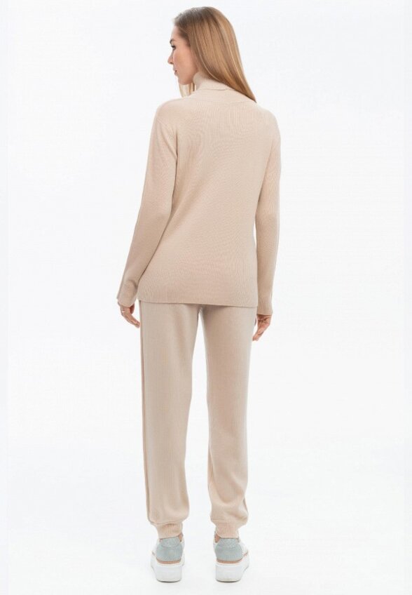 Свитер Ареола