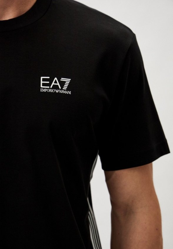 Футболка EA7