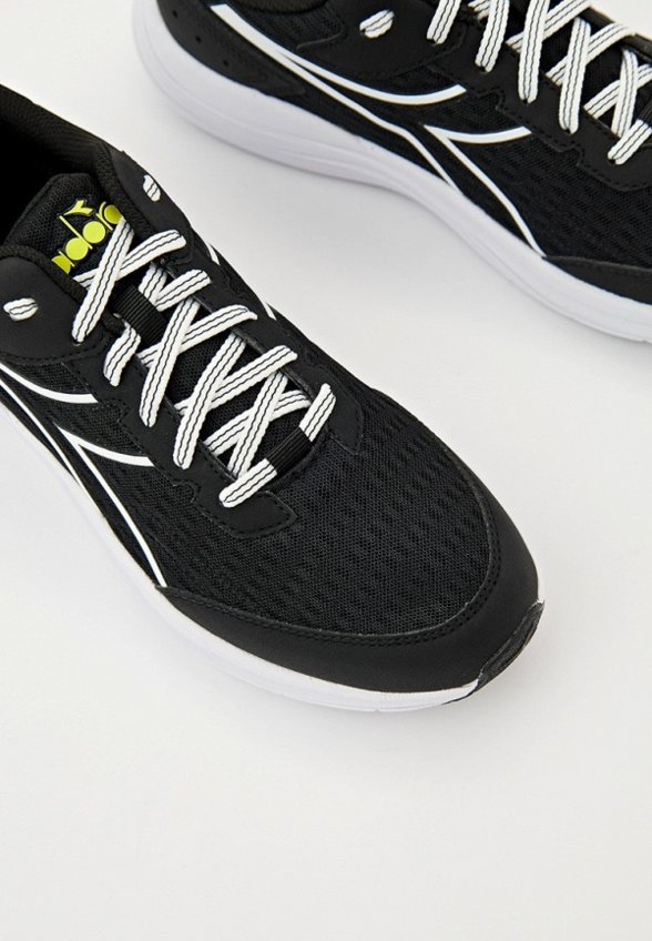 Кроссовки Diadora