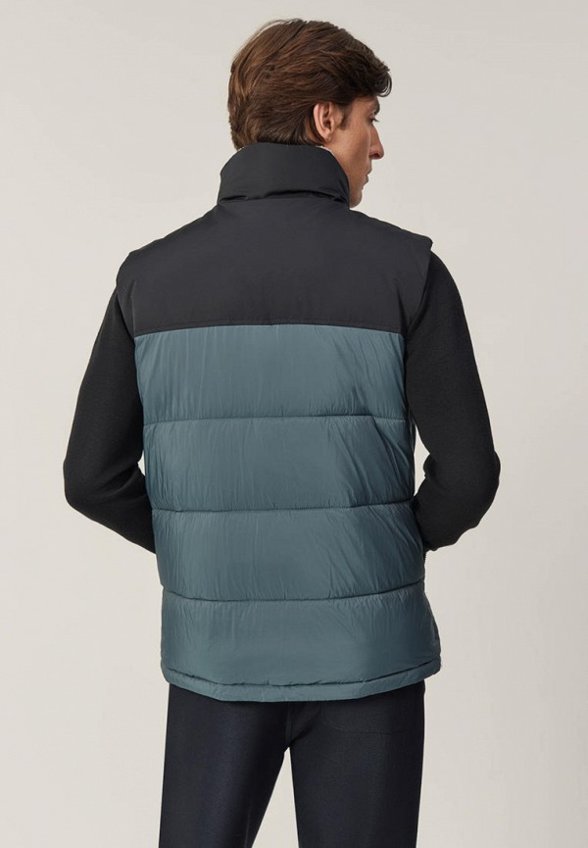 Жилет утепленный Baon