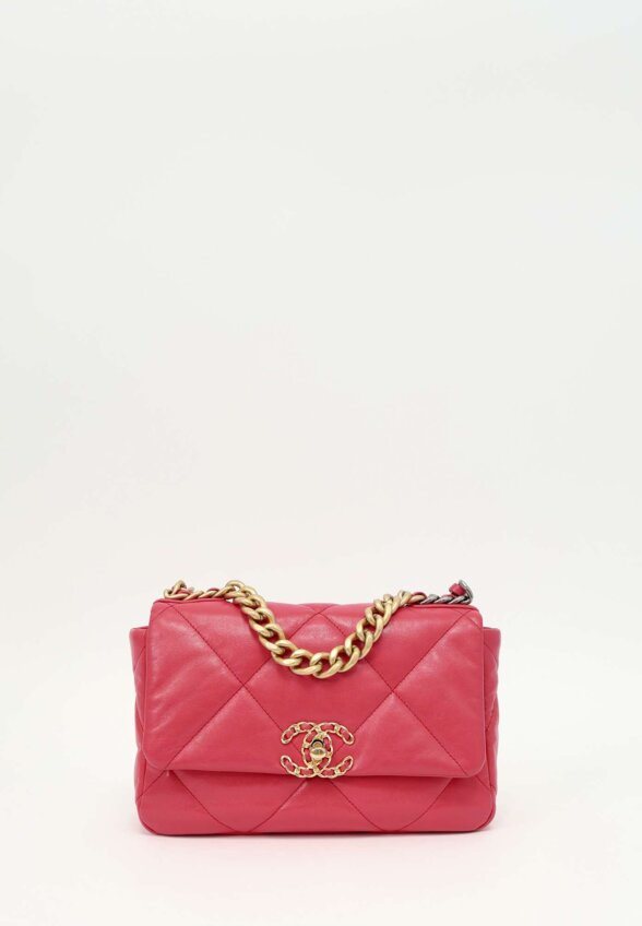 Chanel 19