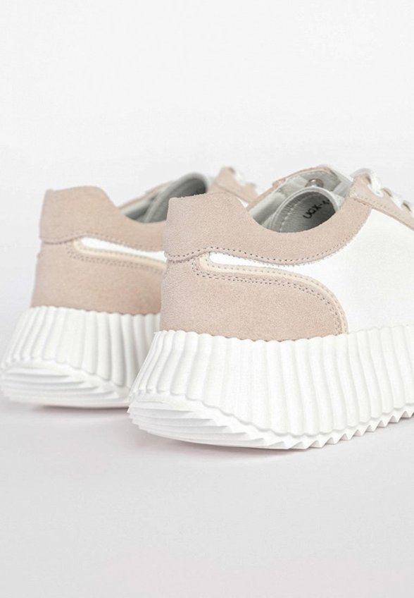 Кроссовки Gut