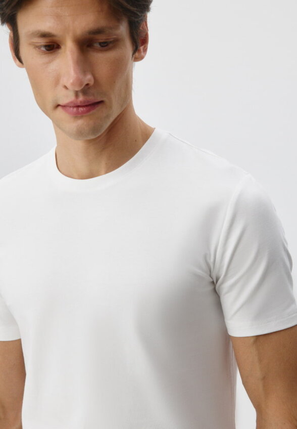 Футболка SLIM FIT базовая