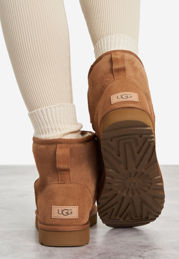 Угги женские UGG Classic Mini II, Коричневый