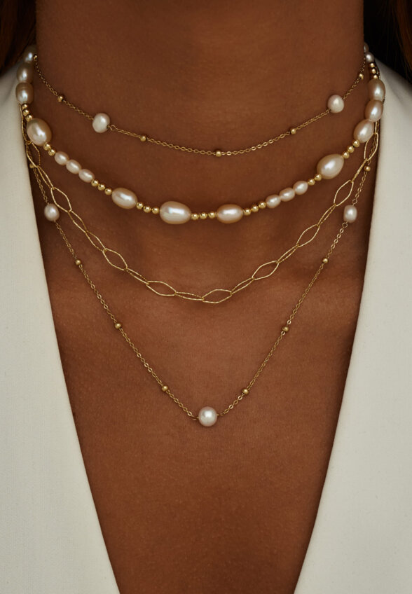 Серебряное колье ДИАНА с натуральным жемчугом в покрытии желтое золото MIE