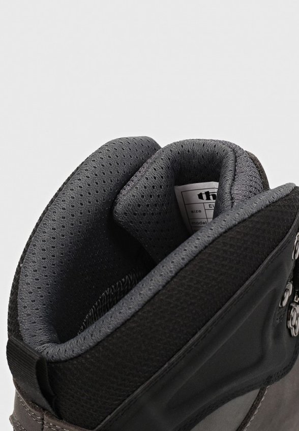 Ботинки трекинговые Thb