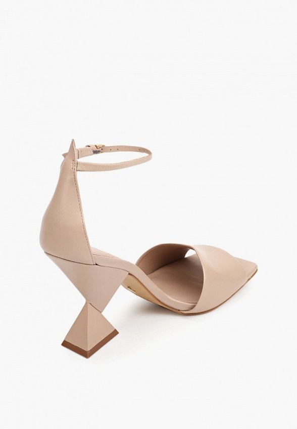 Босоножки Carrano