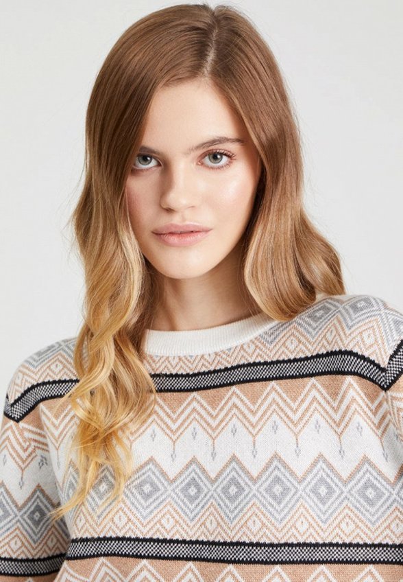 Джемпер To Be Blossom