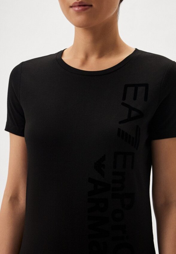 Футболка EA7