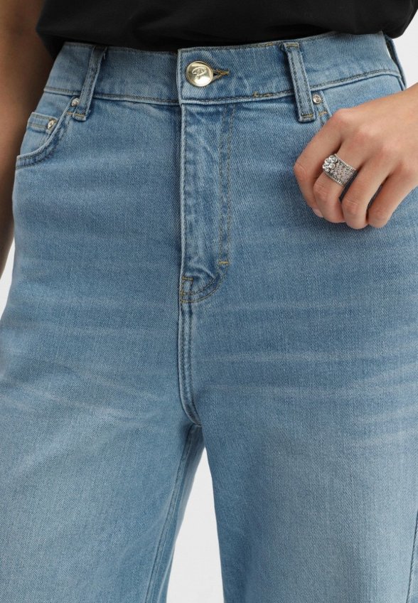 Джинсы Passegiata