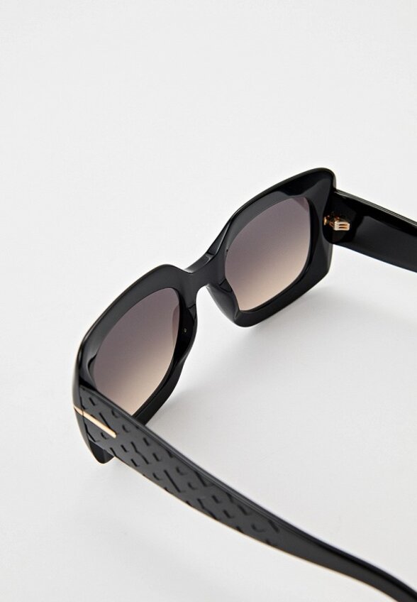 Очки солнцезащитные Boss