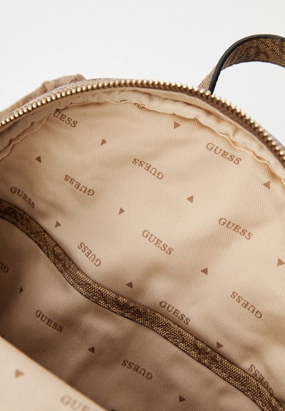 Рюкзак и кошелек Guess
