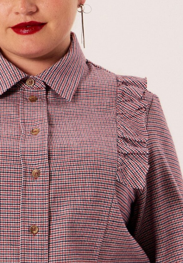 Блуза Lessismore