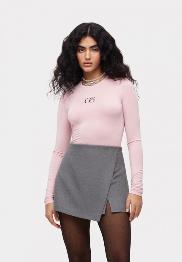 Лонгслив Clan VI