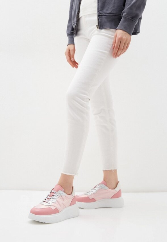 Кроссовки Wonders