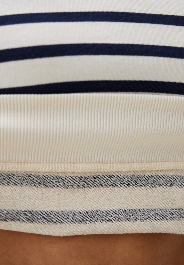 Свитшот Colin's