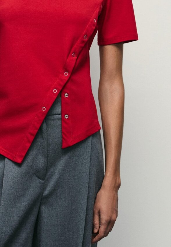 Футболка Zarina