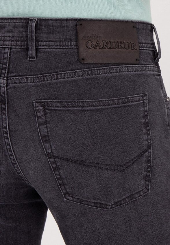 Джинсы Gardeur