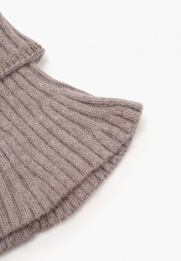 Шапка и манишка Havvs