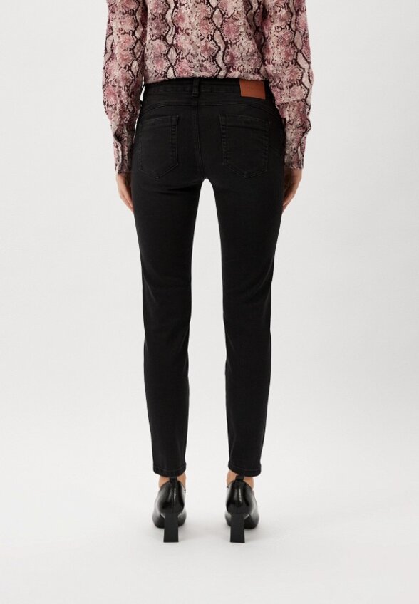 Джинсы Caractere