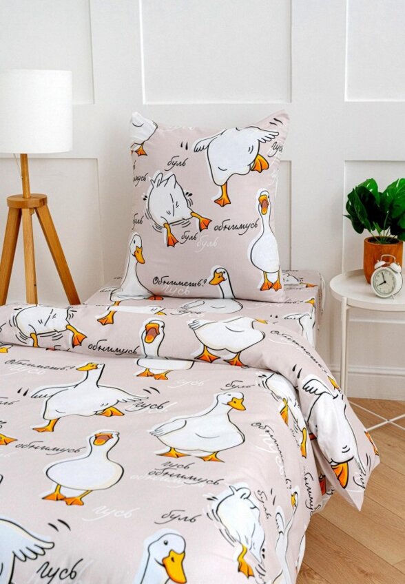 Постельное белье 1,5-спальное Павлинка