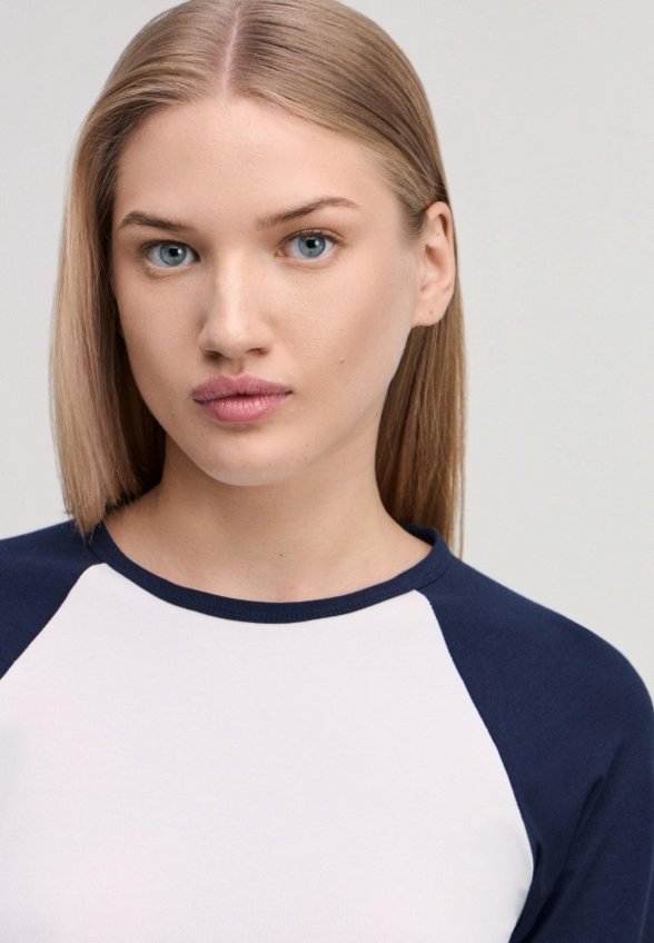 Лонгслив Zarina