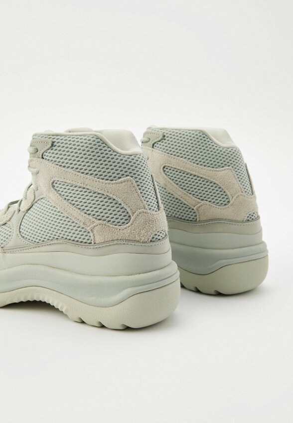 Кроссовки adidas YEEZY