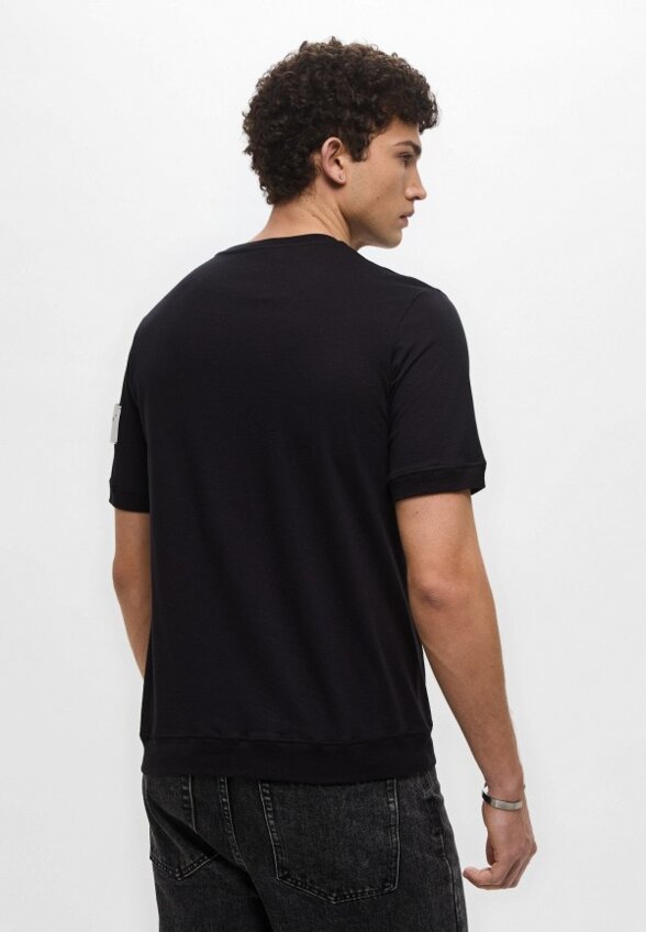 Футболка N21