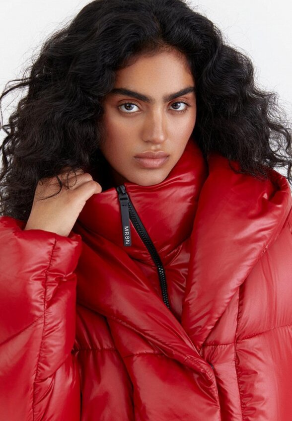 Пуховик M.Reason