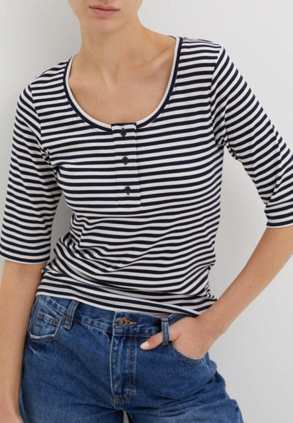 Футболка Finn Flare