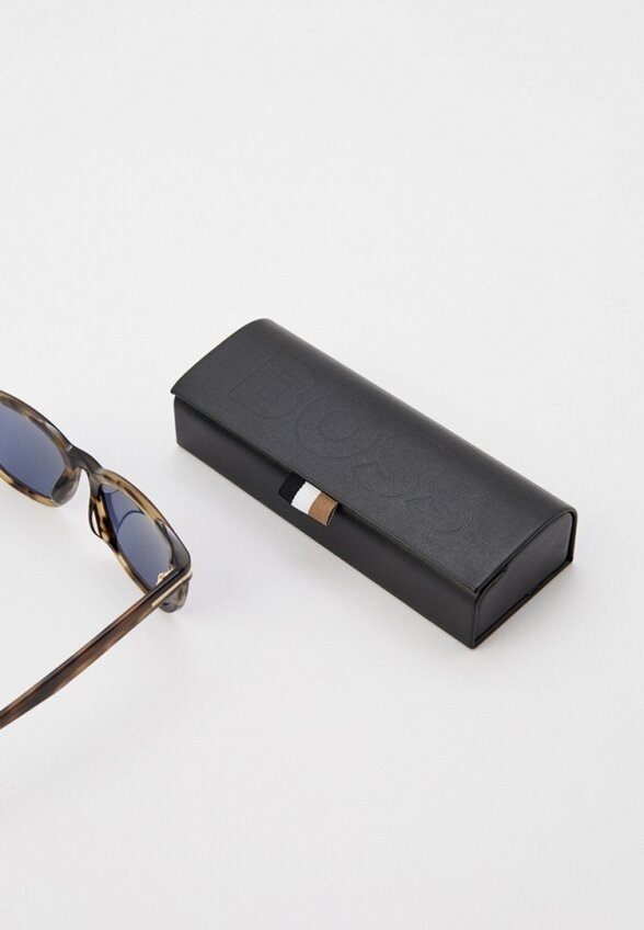 Очки солнцезащитные Boss