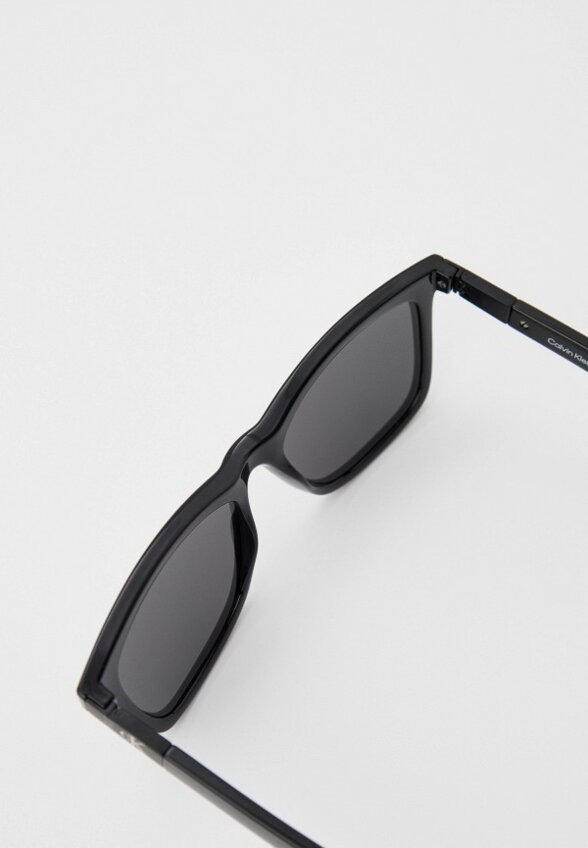 Очки солнцезащитные Calvin Klein Jeans