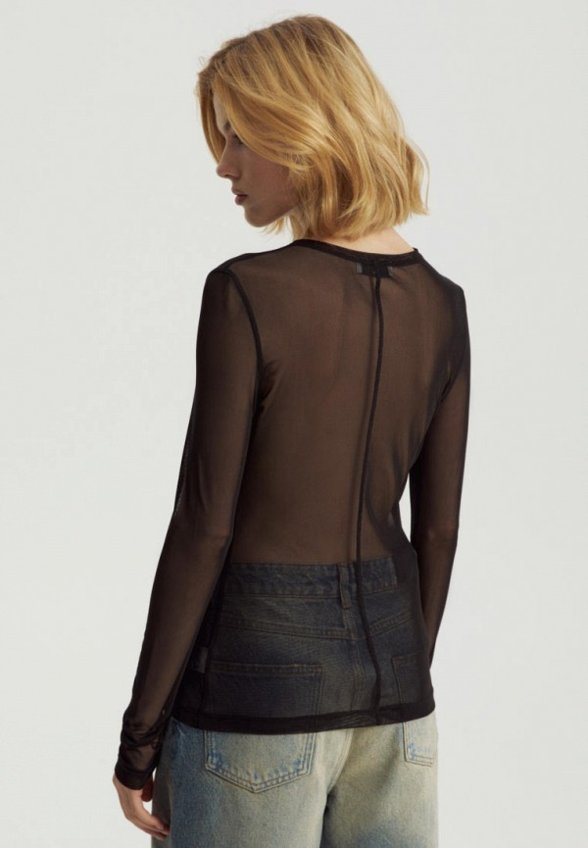 Лонгслив All We Need