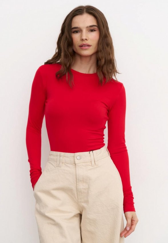 Лонгслив Moontrees